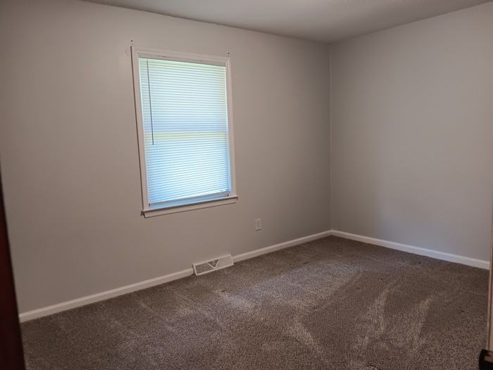 409 Russell St #409 - Photo 5 of 7