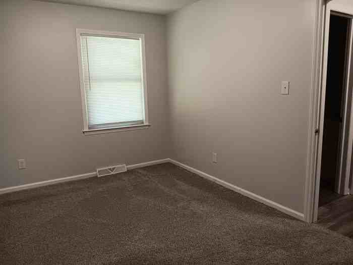409 Russell St #409 - Photo 6 of 7