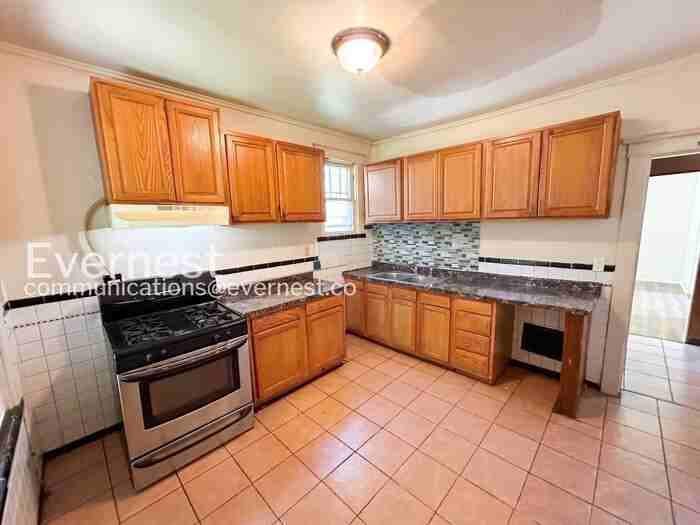 2022 Mclaran Ave - Photo 2 of 25