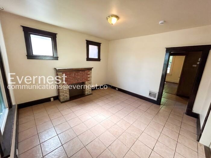 2022 Mclaran Ave - Photo 4 of 25