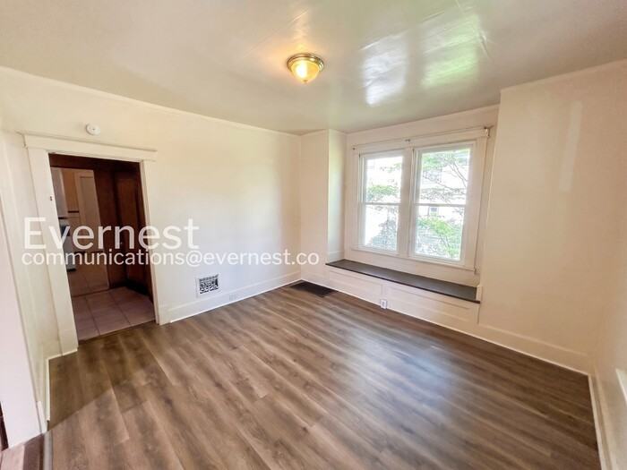 2022 Mclaran Ave - Photo 6 of 25