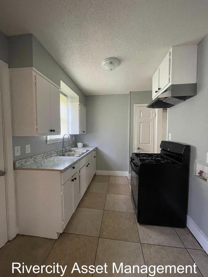 4317 Ferndale Rd - Photo 3 of 8