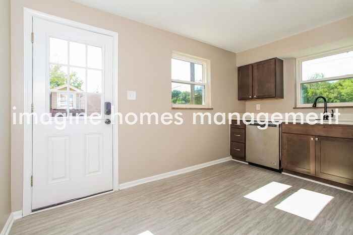 3999 S Whetzel St - Photo 5 of 13
