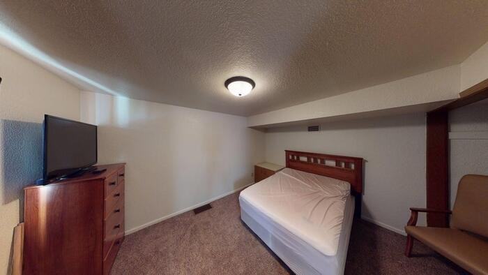 1510 E Thayer Ave #3 - Photo 4 of 10