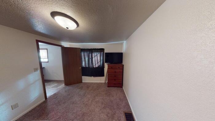 1510 E Thayer Ave #3 - Photo 5 of 10