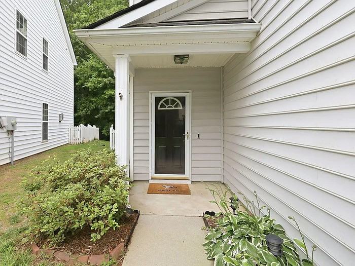 1411 Crimson Creek Dr - Photo 3 of 24