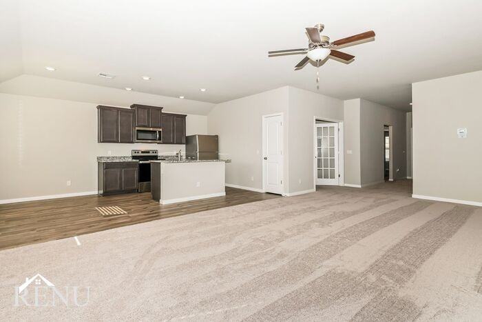 1605 Maroon Dr - Photo 5 of 19