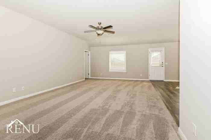 1605 Maroon Dr - Photo 6 of 19