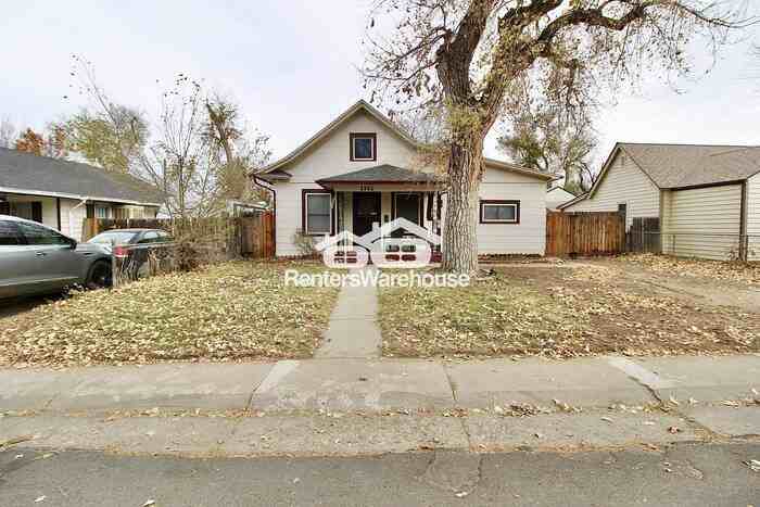 3962 S Cherokee St - Photo 4 of 24