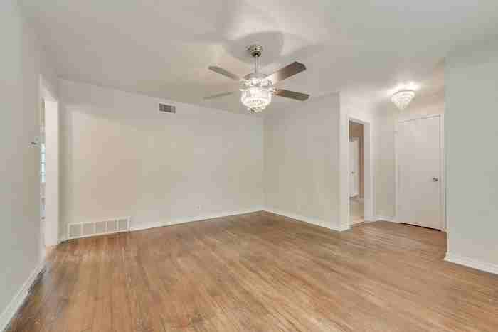3404 Gray Dr - Photo 4 of 19