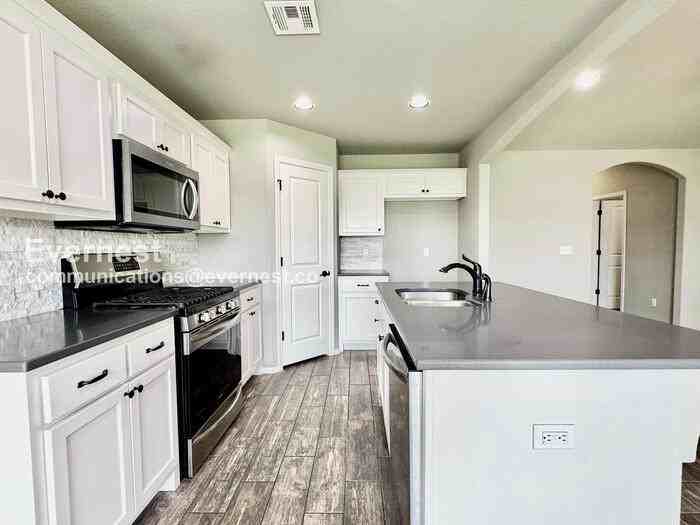 3440 E Sandusky St - Photo 2 of 28