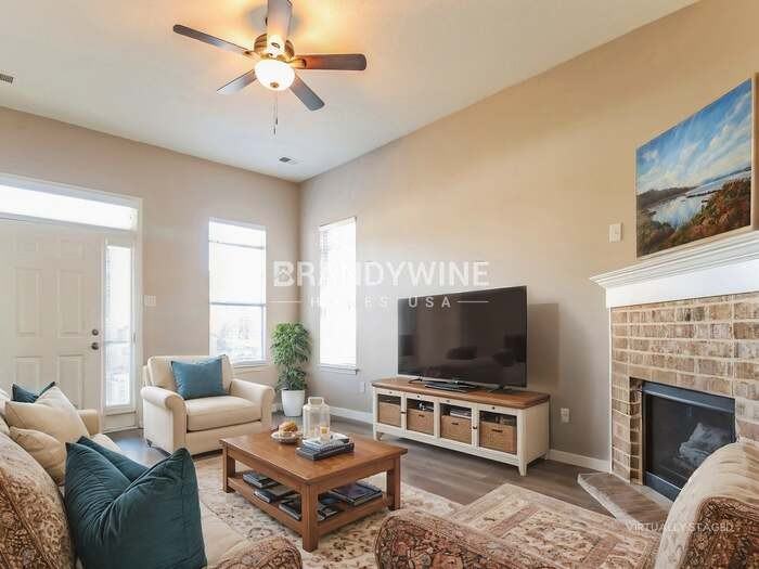 6843 Kerri Valley Ln - Photo 4 of 24