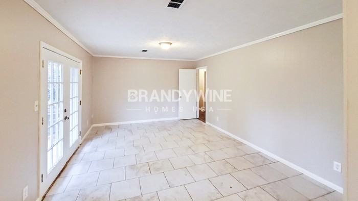325 Pointer Ct - Photo 4 of 17