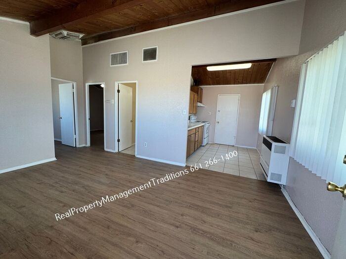 1933 Harvell Pl - Photo 2 of 13