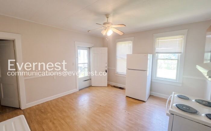 6401 Gertrude Ave #R - Photo 5 of 28