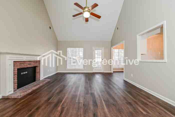 3431 Hollow Oak Dr - Photo 2 of 15