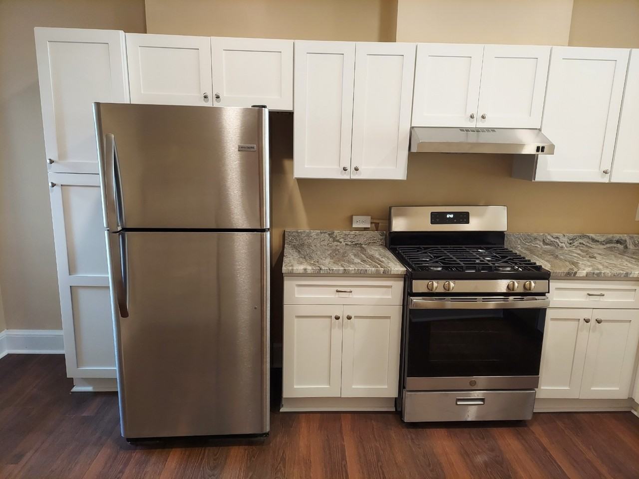 730 Yarmouth St #1 - Photo 4 of 16