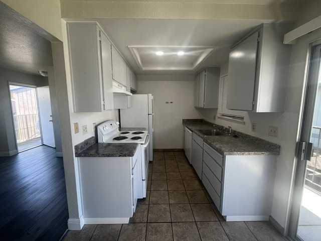 556 N Lincoln Ave #32 - Photo 2 of 6