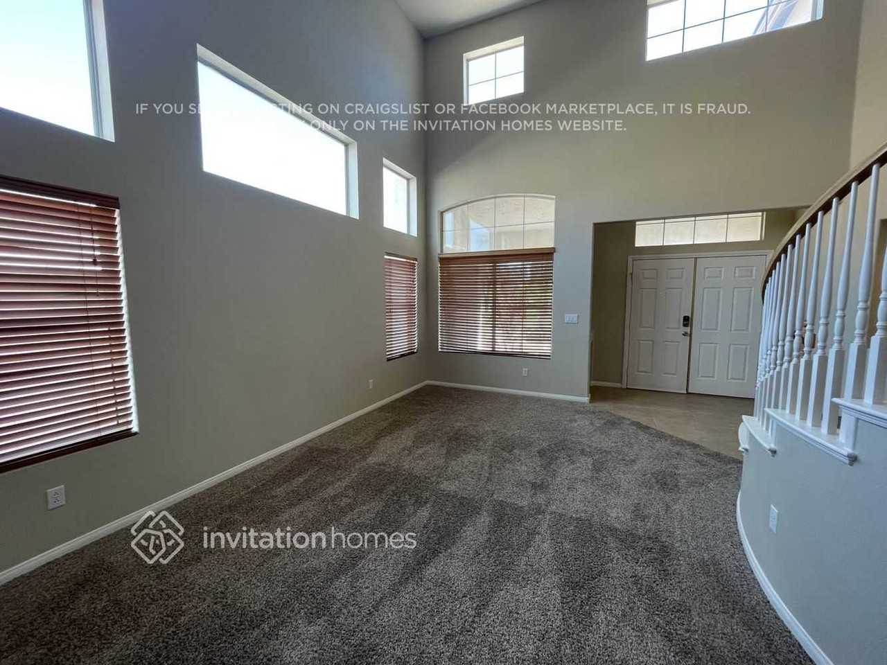 8104 Marin Pointe Ave - Photo 2 of 26