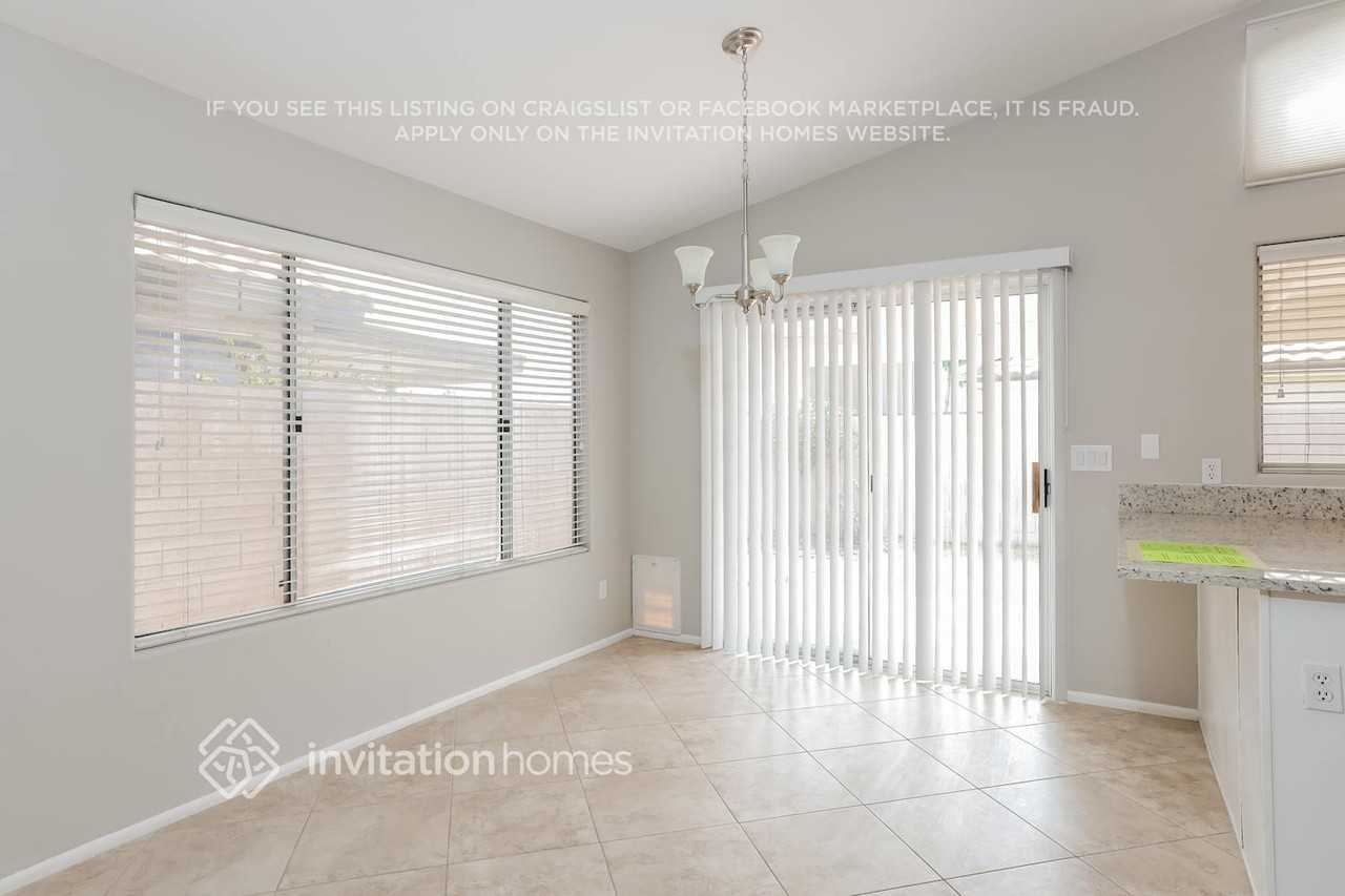 4759 E Angela Dr - Photo 5 of 16