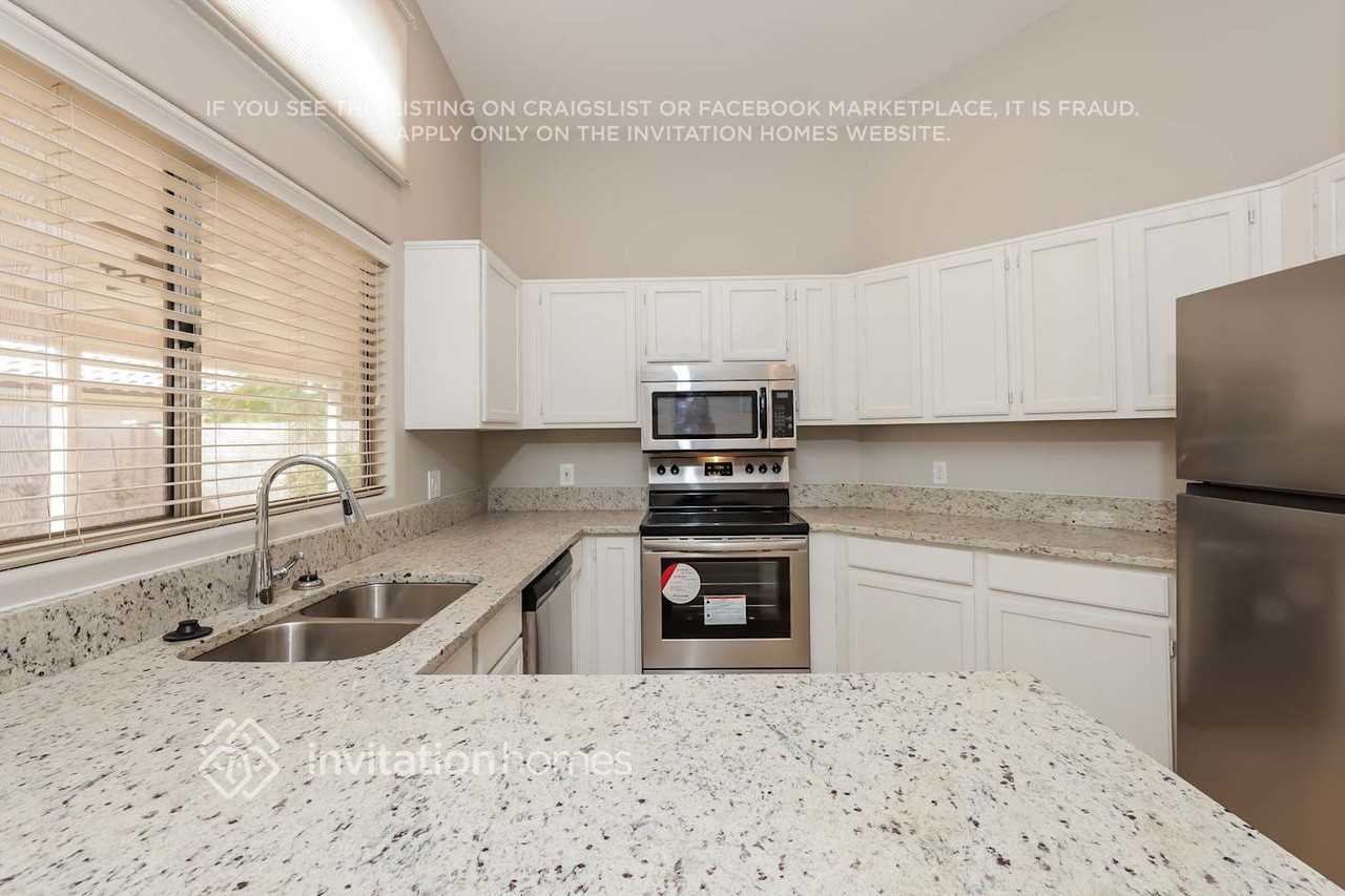 4759 E Angela Dr - Photo 6 of 16