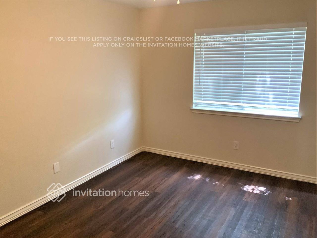 22731 Bridgewater Dr - Photo 2 of 13