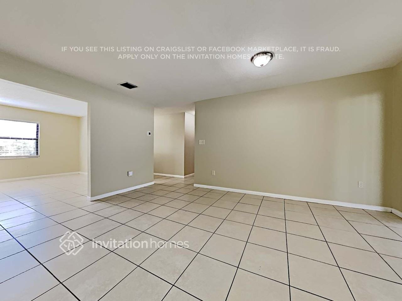 1032 Sunwood Ln - Photo 3 of 17