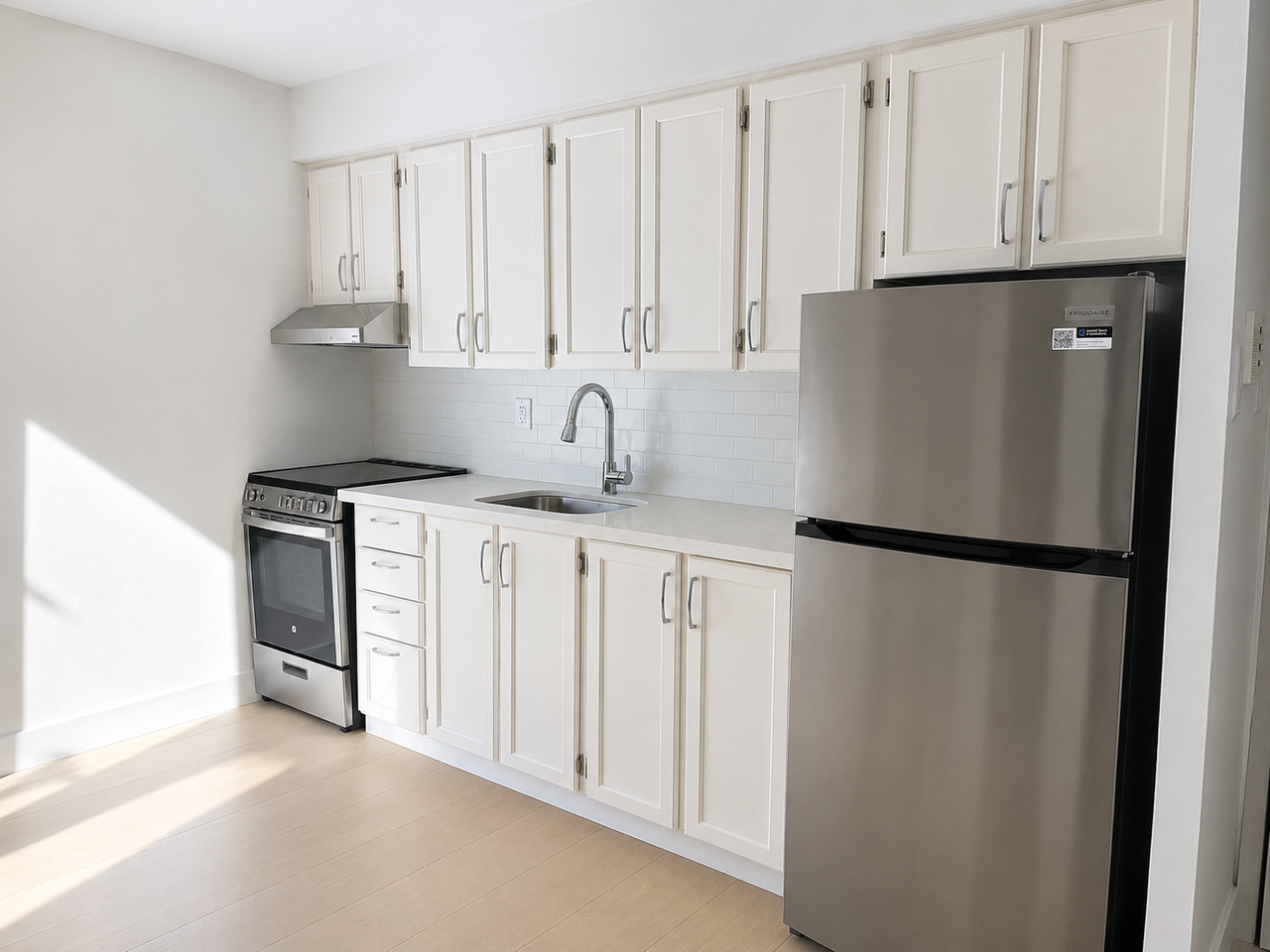 2373 Bloor Street West - Photo 7 of 11