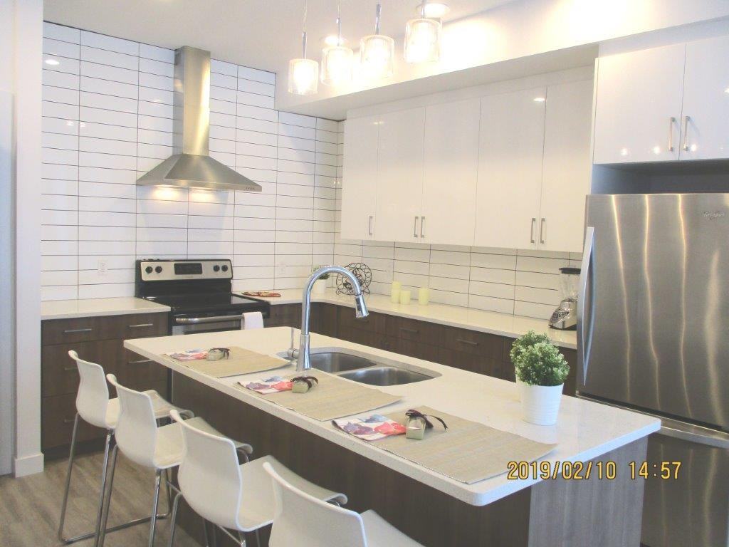 7427 106 St Nw - Photo 5 of 30