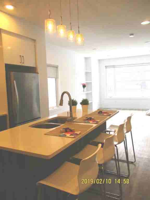 7427 106 Street - Photo 4 of 41