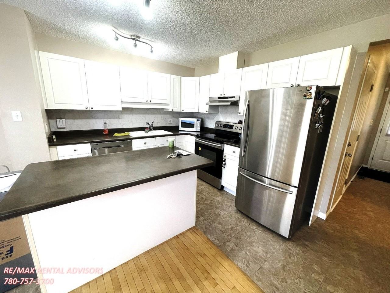 2004 Grantham Crt Nw - Photo 4 of 23
