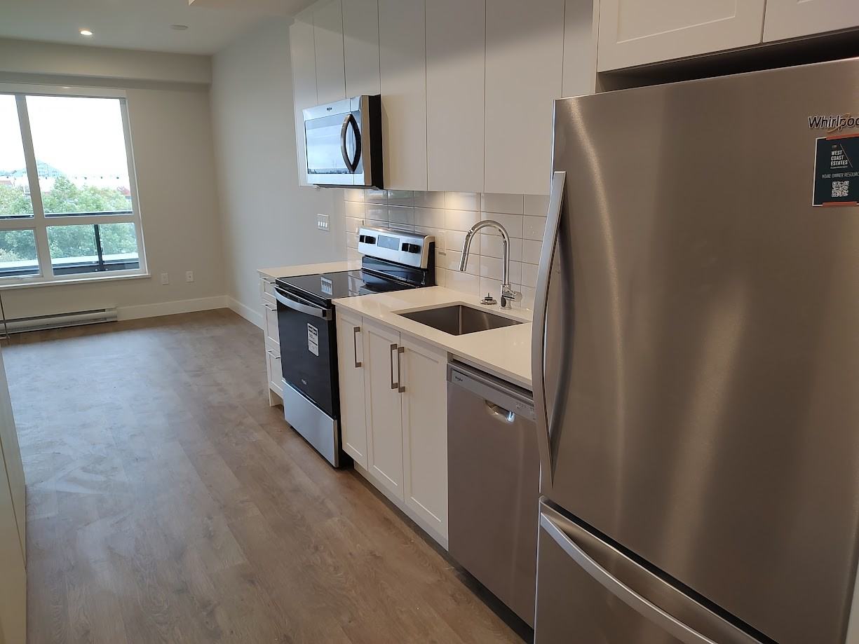 1930 Starling Drive #303 - Photo 7 of 16