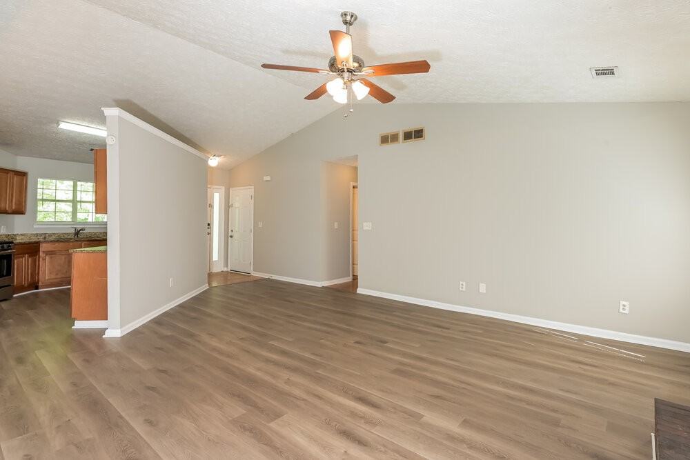 340 Christian Woods Dr - Photo 4 of 16