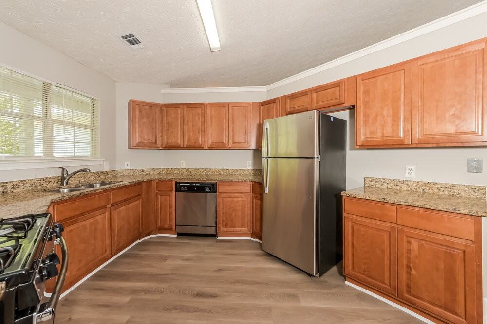 340 Christian Woods Dr - Photo 7 of 16