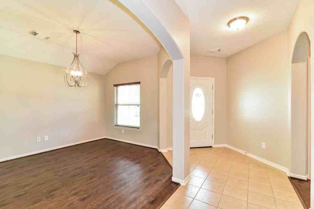 19607 Buckland Park Dr - Photo 2 of 16