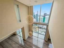 featured image of SE 3rd St & S Miami Ave