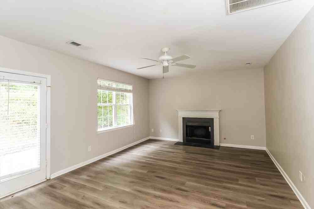 4625 Canipe Dr - Photo 5 of 17