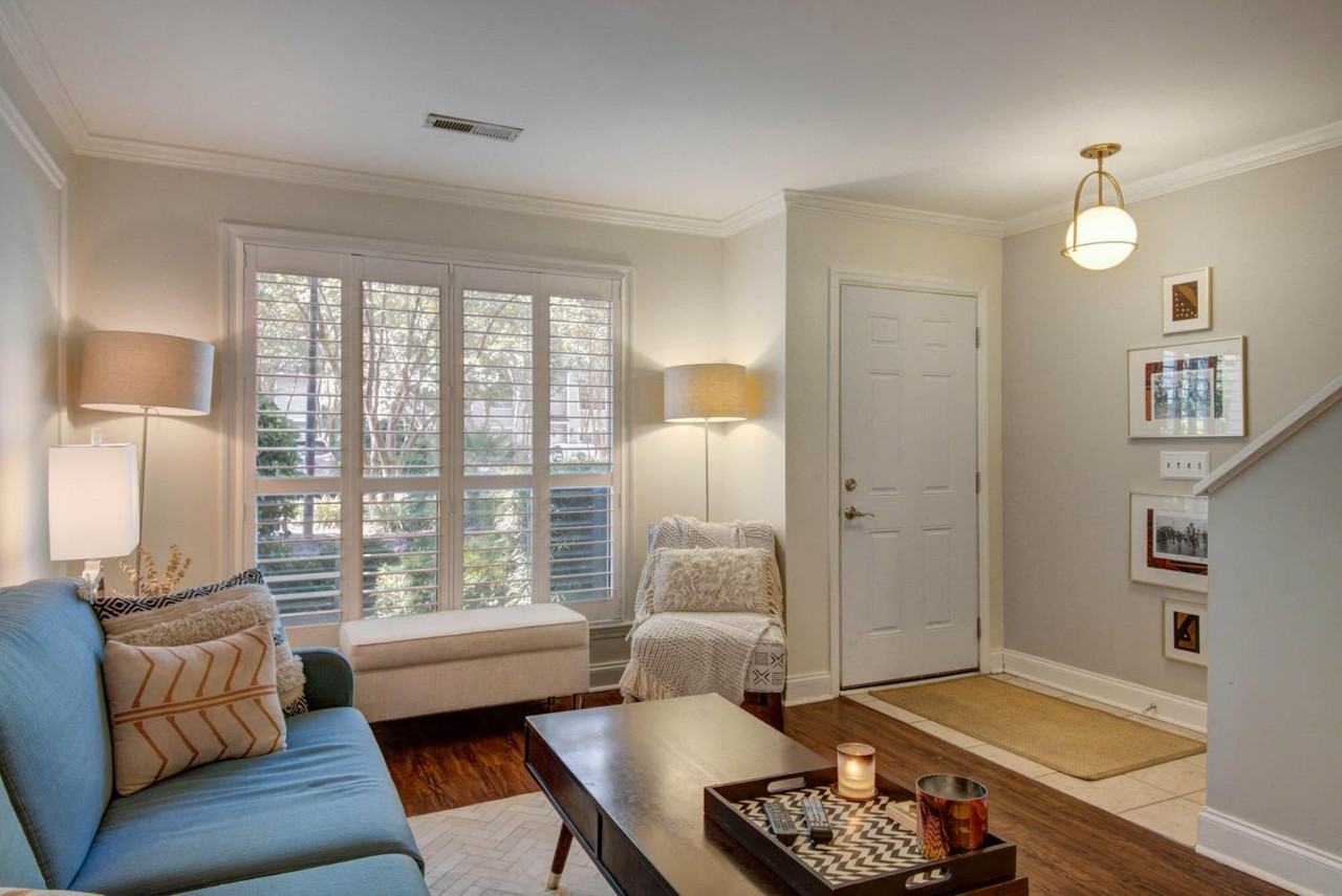 252 Howle Ave - Photo 3 of 11