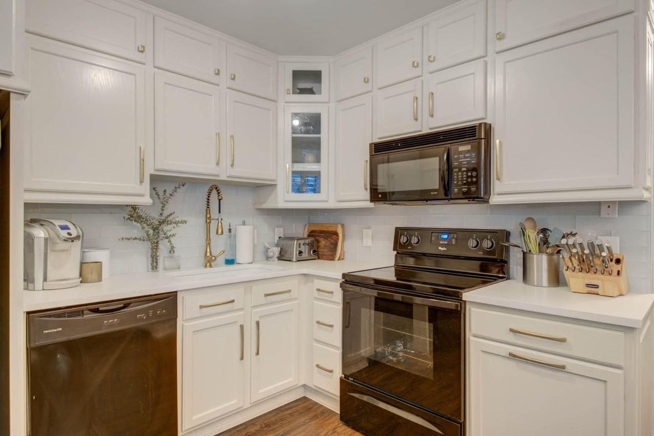 252 Howle Ave - Photo 5 of 11