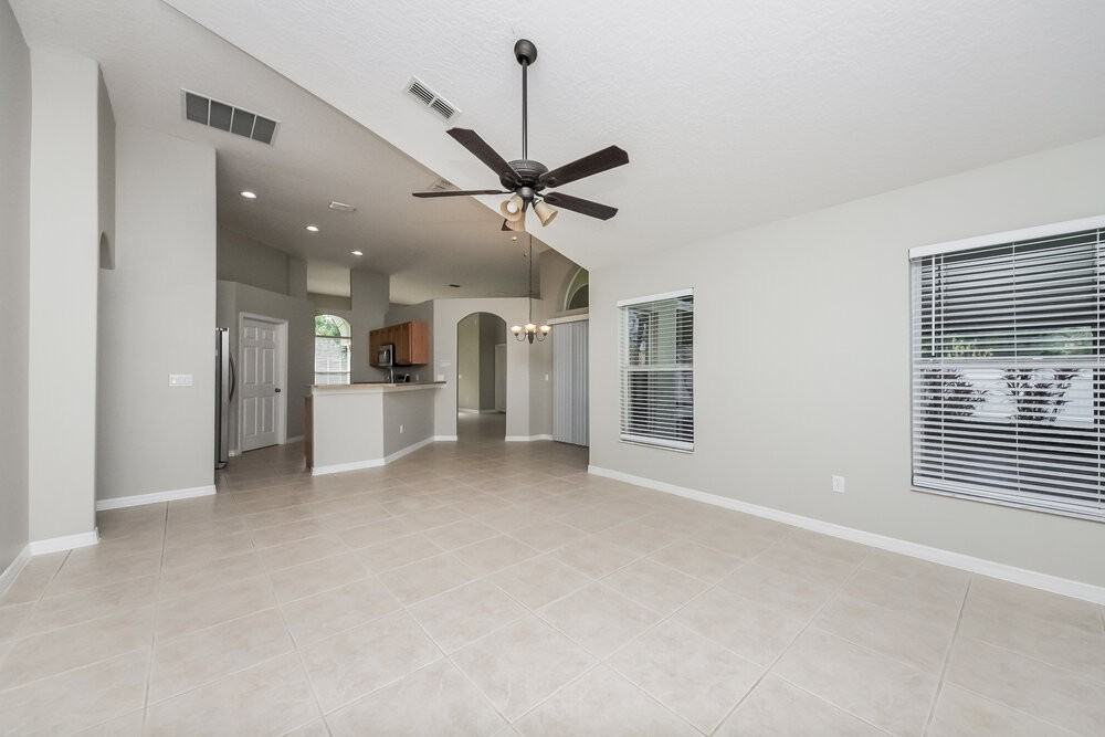 4660 Huron Bay Cir - Photo 4 of 16