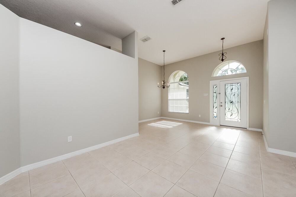 4660 Huron Bay Cir - Photo 5 of 16