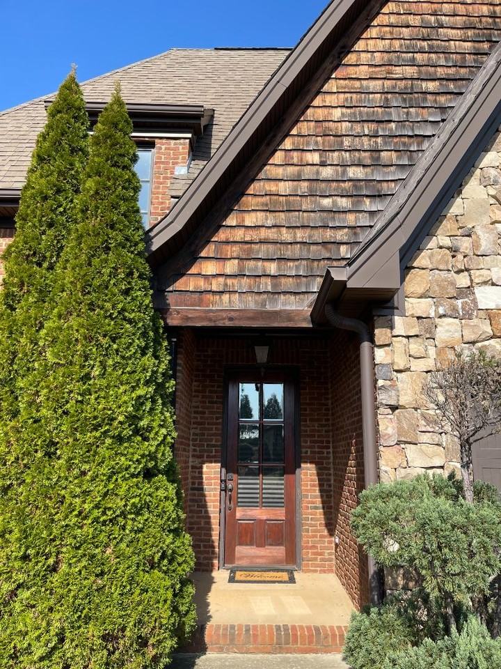 764 Oakdale Dr - Photo 3 of 12