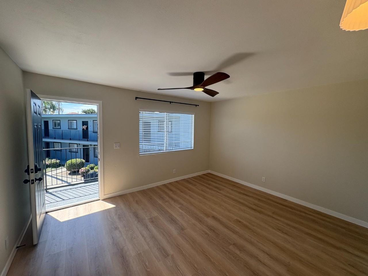 328 South Weitzel Street - Photo 3 of 50