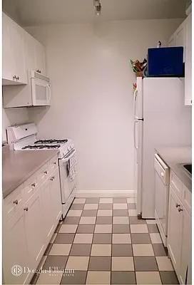 Greenwich St #514 - Photo 3 of 20