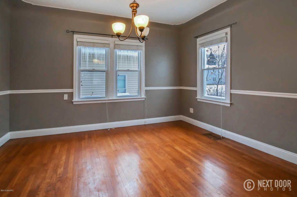 1319 Diamond Ave Ne #1 - Photo 6 of 15