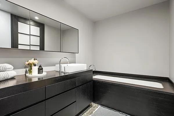 Pine St #2307 - Photo 4 of 9