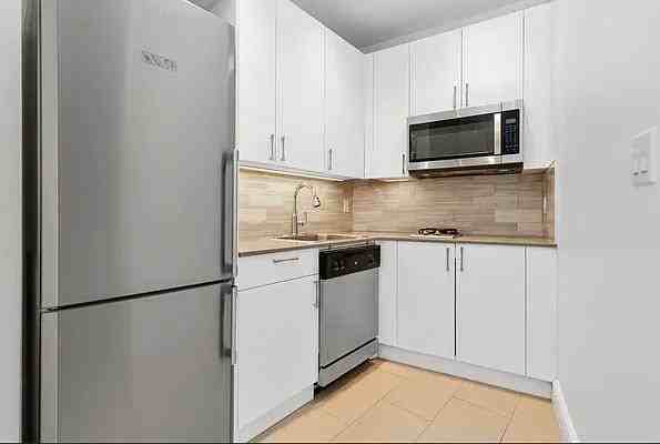 Greenwich St #7G - Photo 2 of 17