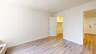 Hanover Sq #4E - Photo 1 of 1