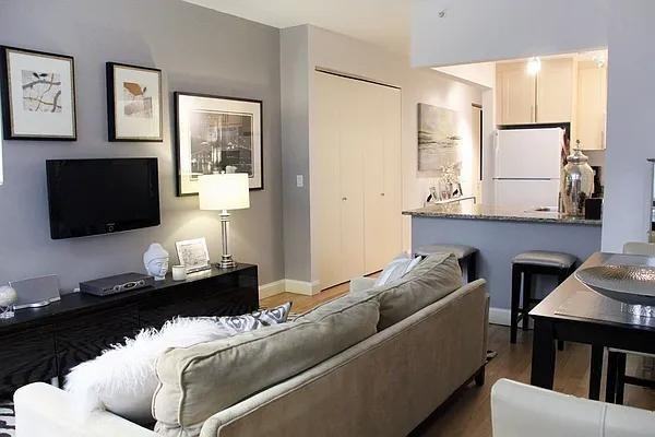 Hanover Sq #21V - Photo 5 of 15