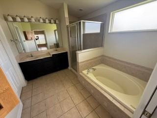 804 Leeshore Ct #1 - Photo 5 of 9